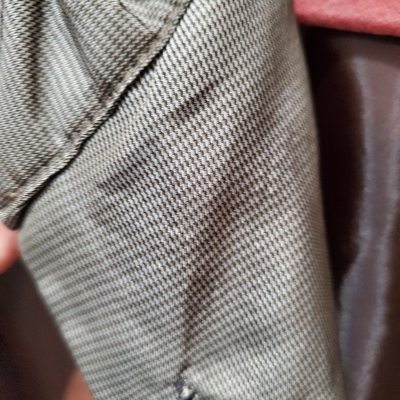 Beautiful lightweight reflective brown jacket - Picture 6 of 10